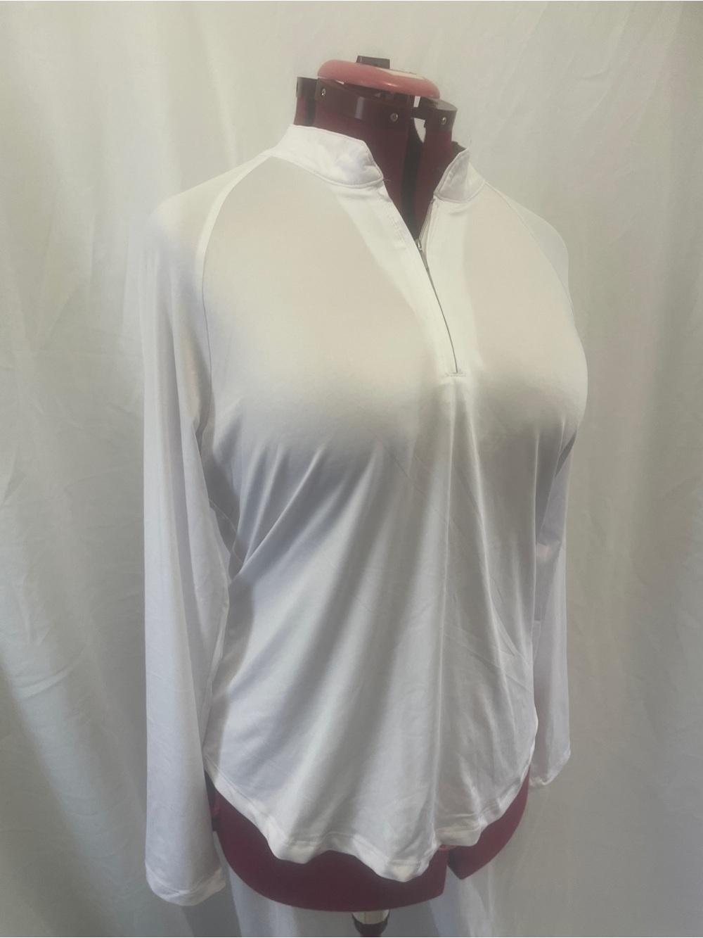 Women's White emerald 18 golf Long-Sleeve 1/4 zip. New without tags